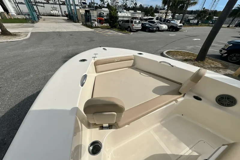 Slide: The Image of Scout 195 Sportfish 2024 - 6