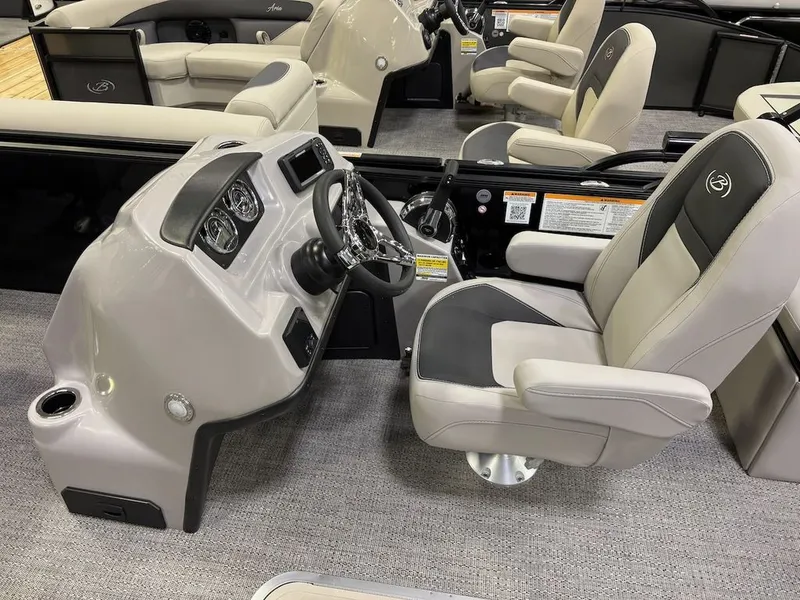Slide: The Image of Barletta Boats A22F 2025 - 8