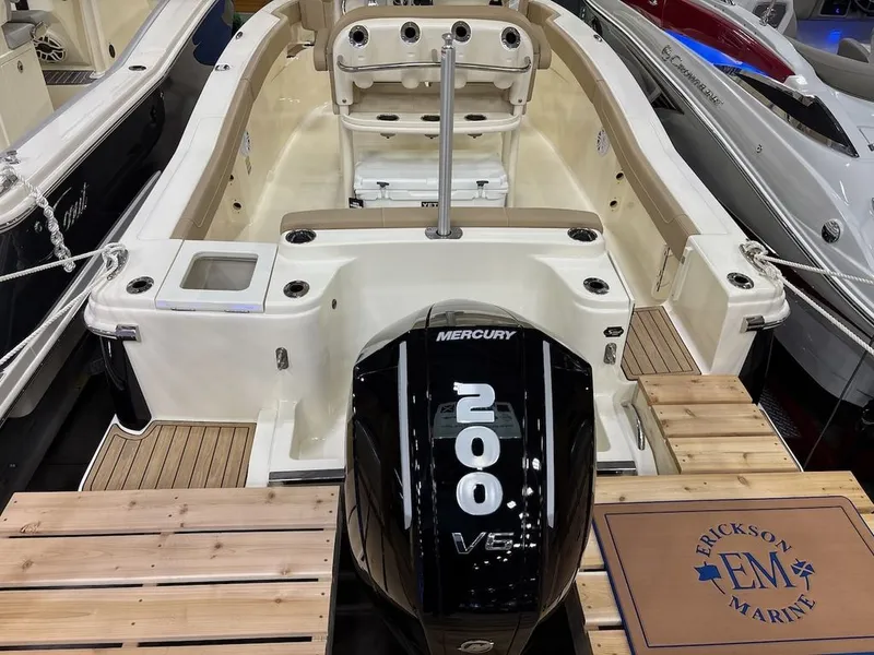 Slide: The Image of Scout Boats 215 XSF 2025 - 1