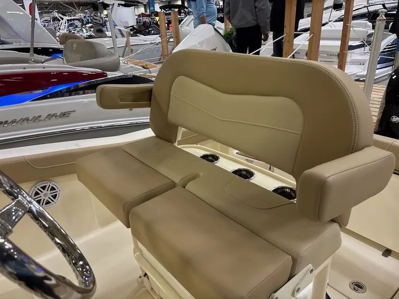 Slide: The Image of Scout Boats 215 XSF 2025 - 4