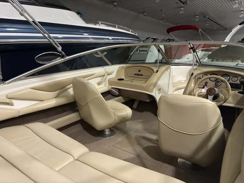 Slide: The Image of Sea Ray 185 Bowrider 2000 - 2