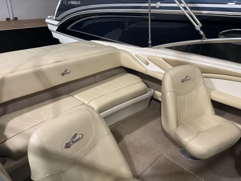 Slide: The Image of Sea Ray 185 Bowrider 2000 - 4