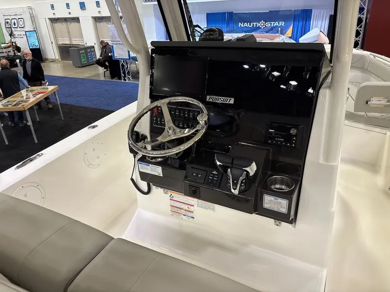Slide: The Image of Pursuit Boats S 268 2025 - 5