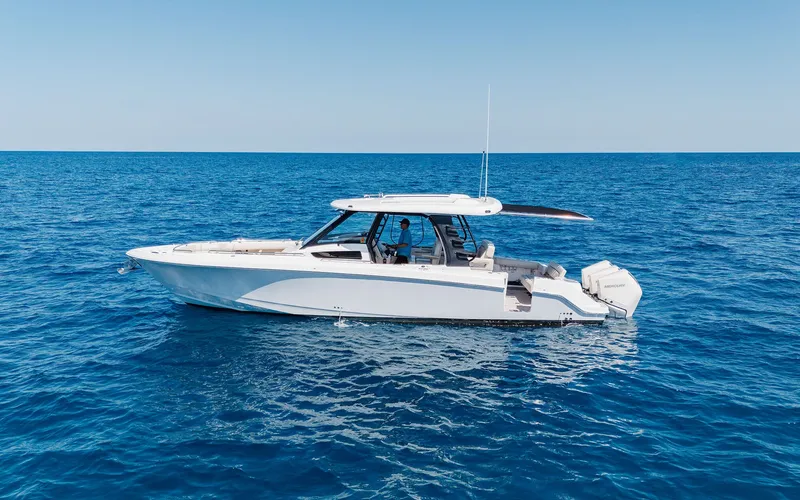 Slide: The Image of Boston Whaler 35 2021 - 24