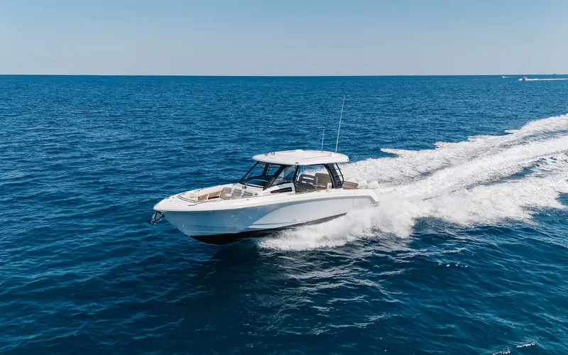 The Image of Boston Whaler 35 2021 - undefined
