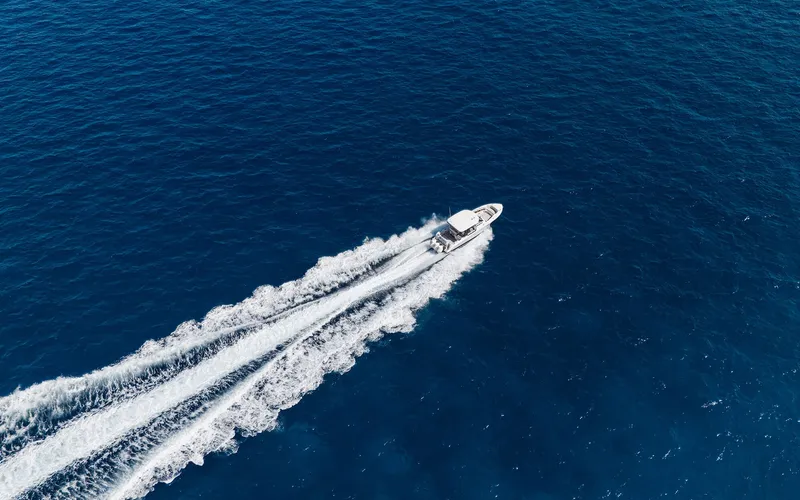 Slide: The Image of Boston Whaler 35 2021 - 23