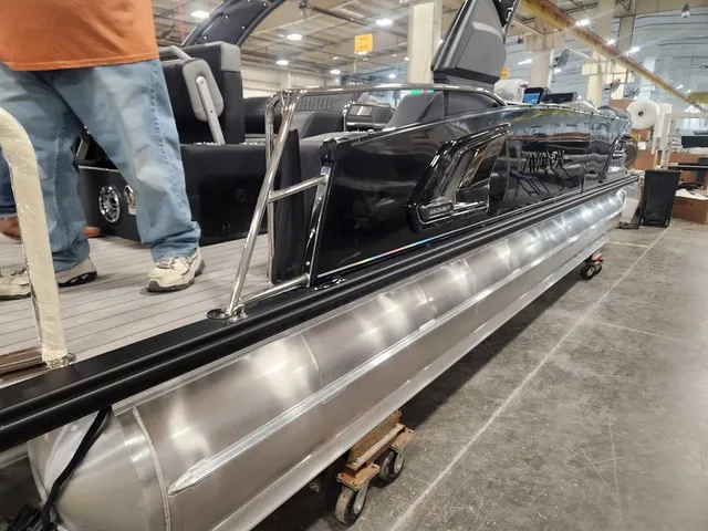 Slide: The Image of Avalon 2585 27-3 Excalibur LTD FL 2026 - 4