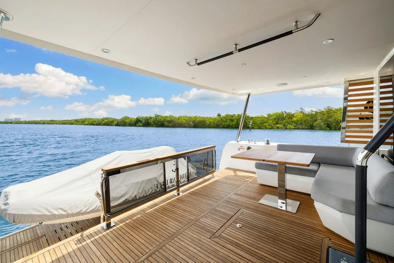 Slide: The Image of Beneteau 62 2022 - 21