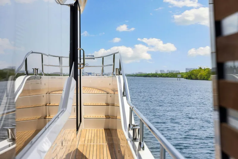 Slide: The Image of Beneteau 62 2022 - 28