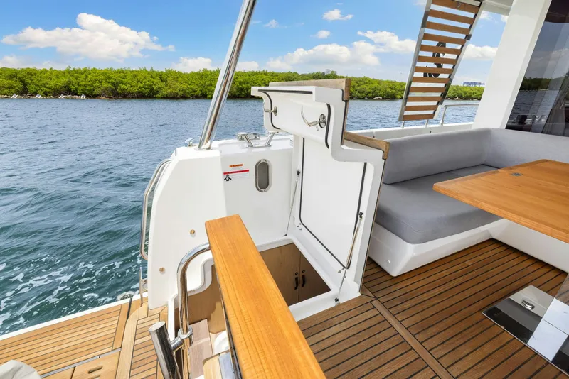 Slide: The Image of Beneteau 62 2022 - 24