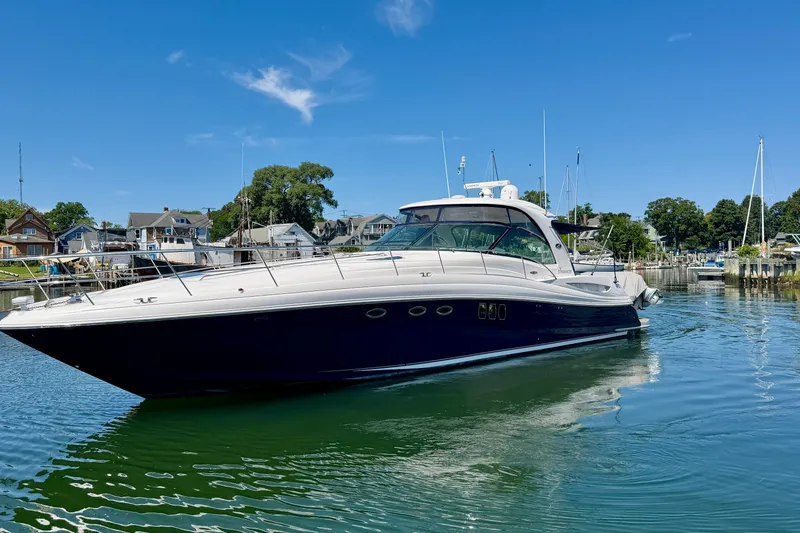 Slide: The Image of Sea Ray 52 Sundancer 2006 - 7