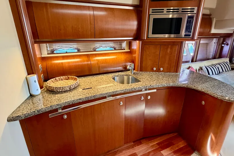 Slide: The Image of Sea Ray 52 Sundancer 2006 - 31