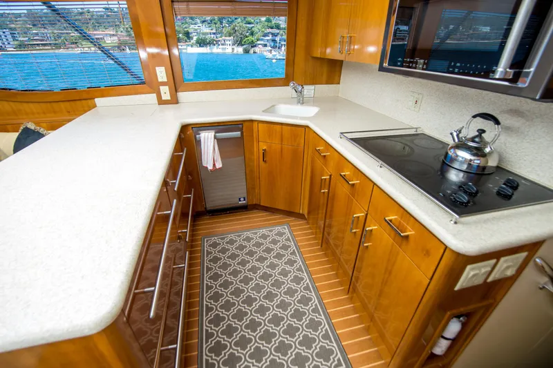 Slide: The Image of Hatteras 55 Convertible 2001 - 22