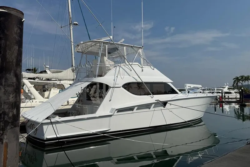 Slide: The Image of Hatteras 55 Convertible 2001 - 2
