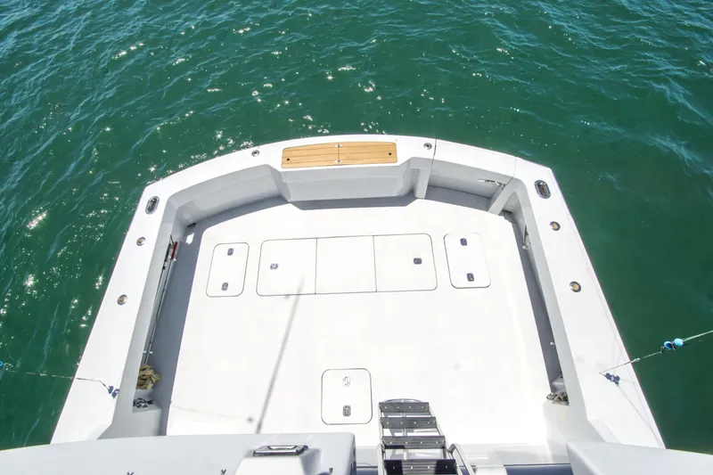 Slide: The Image of Hatteras 55 Convertible 2001 - 29