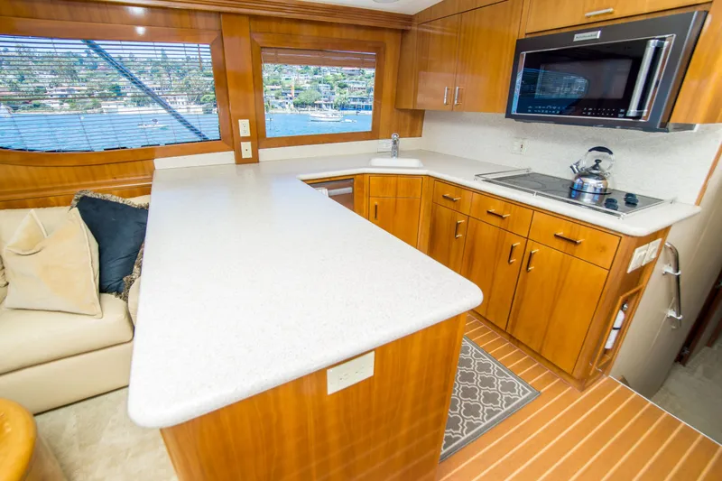 Slide: The Image of Hatteras 55 Convertible 2001 - 23