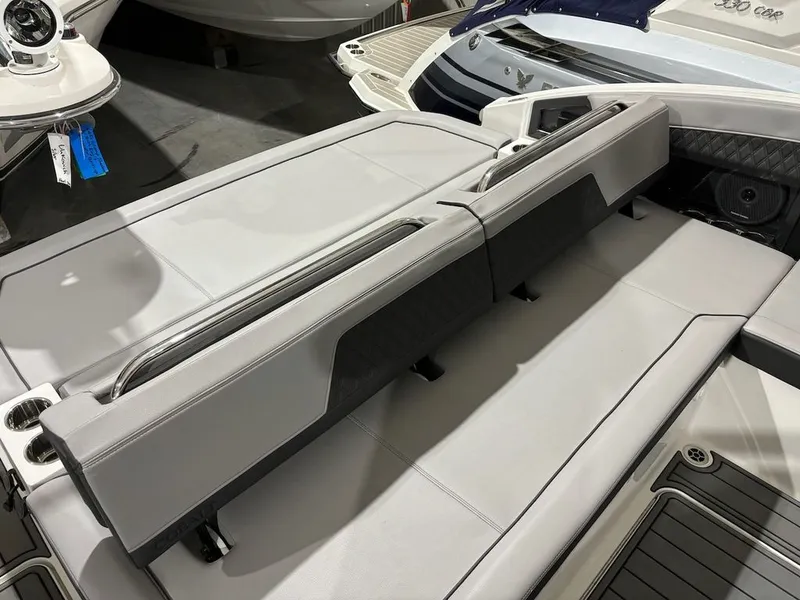 Slide: The Image of Cobalt Boats R33 2023 - 5