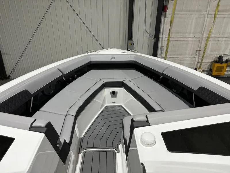 Slide: The Image of Cobalt Boats R33 2023 - 13