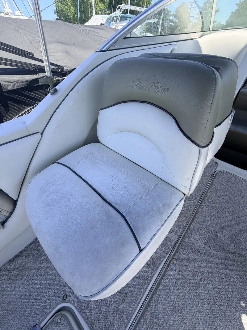 Slide: The Image of Sea Ray 250 Amberjack 2007 - 11
