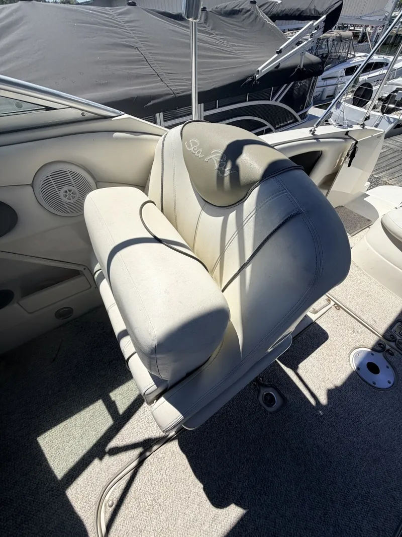 Slide: The Image of Sea Ray 250 Amberjack 2007 - 12