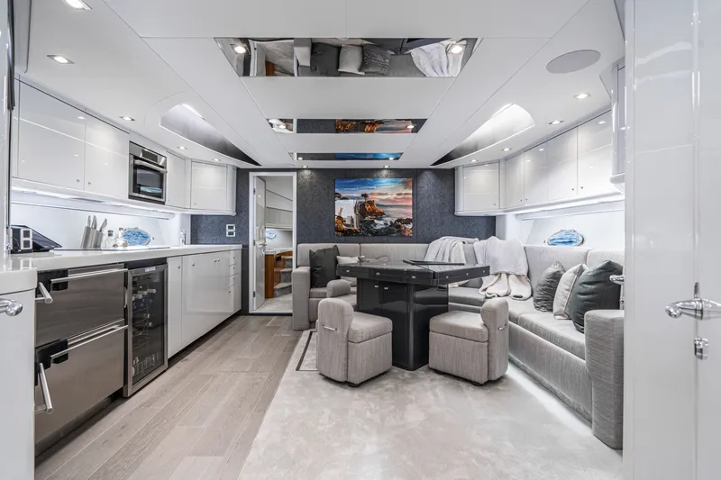 Slide: The Image of Sunseeker 68 Predator 2005 - 10