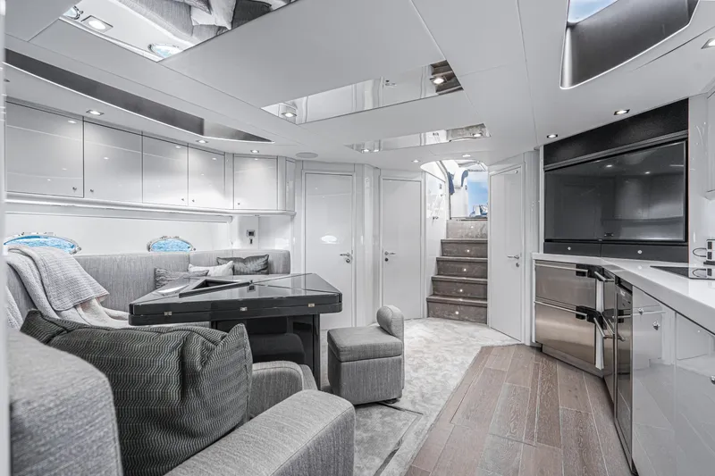 Slide: The Image of Sunseeker 68 Predator 2005 - 11