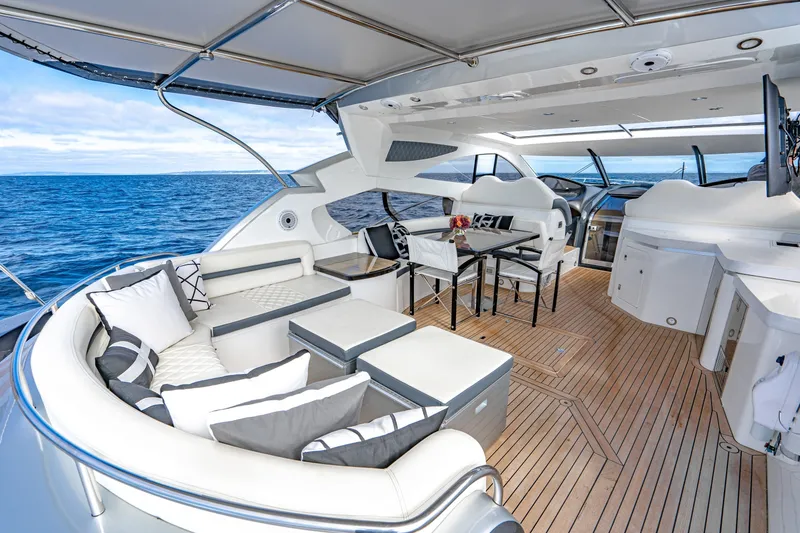 Slide: The Image of Sunseeker 68 Predator 2005 - 6