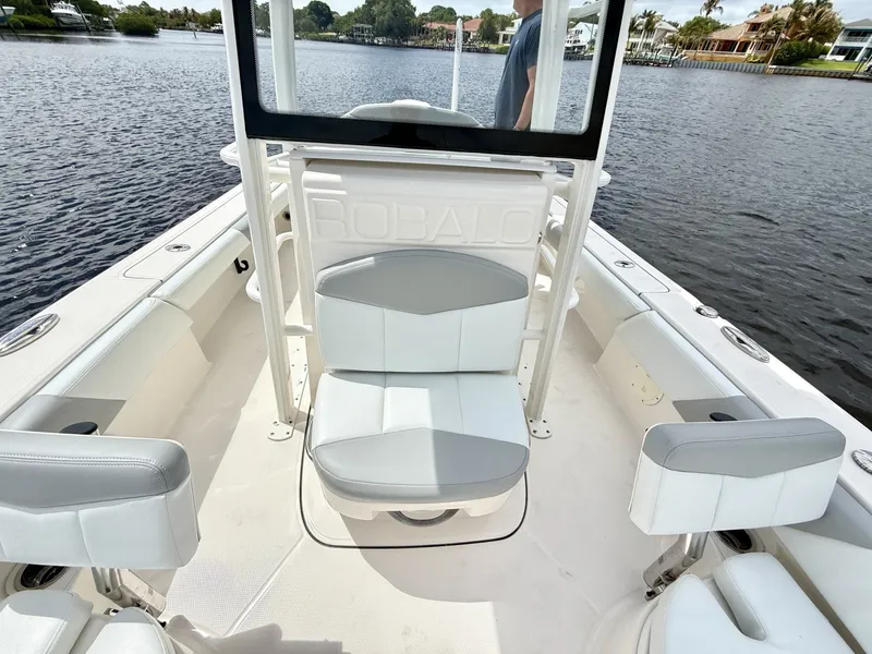 Slide: The Image of Robalo 2021 - 19