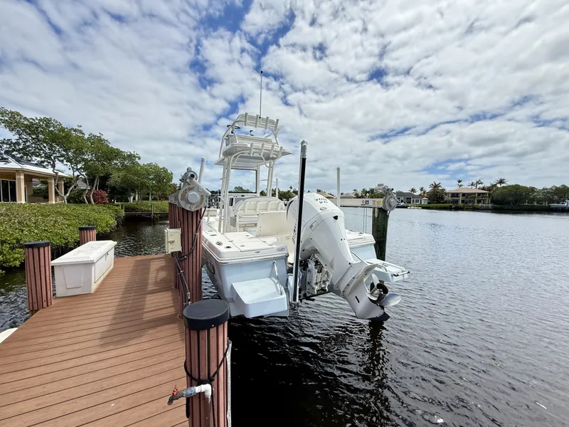 Slide: The Image of Robalo 2021 - 4
