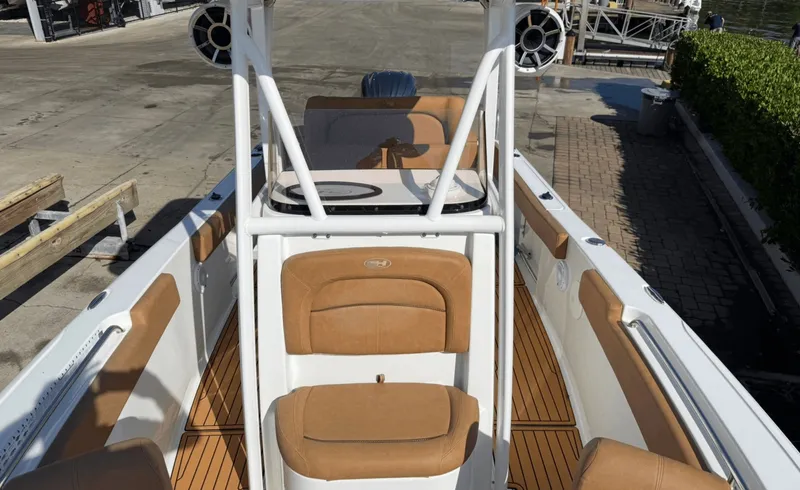 Slide: The Image of Sea Hunt Ultra 229 2021 - 17