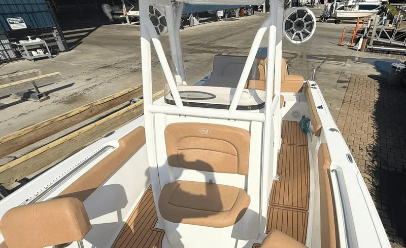 Slide: The Image of Sea Hunt Ultra 229 2021 - 21
