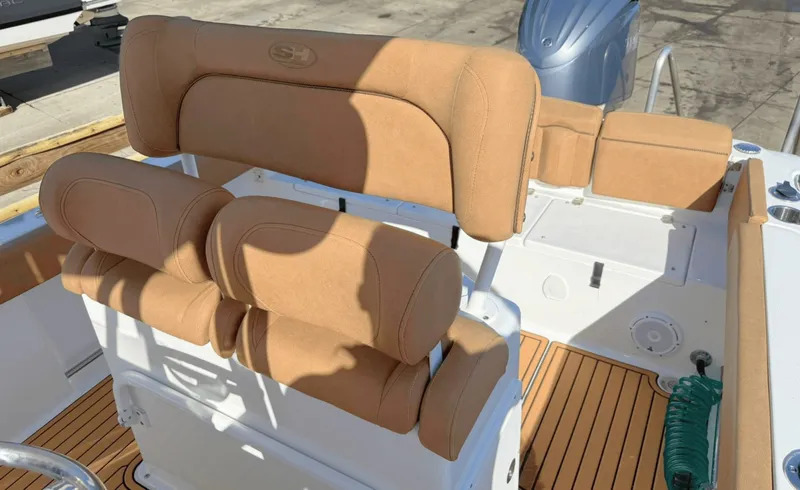 Slide: The Image of Sea Hunt Ultra 229 2021 - 9