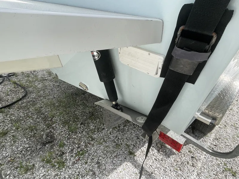Slide: The Image of Parker Marine 25SE 2022 - 13