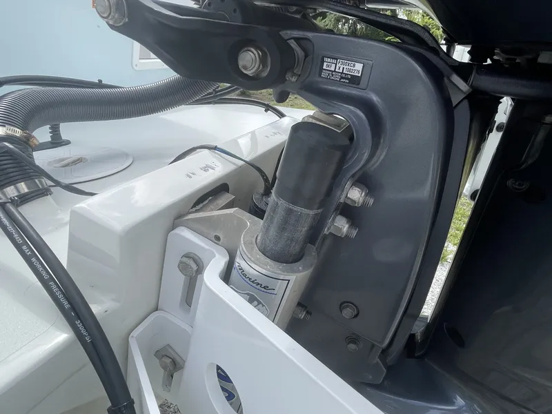 Slide: The Image of Parker Marine 25SE 2022 - 17