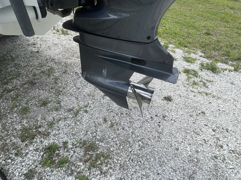 Slide: The Image of Parker Marine 25SE 2022 - 18