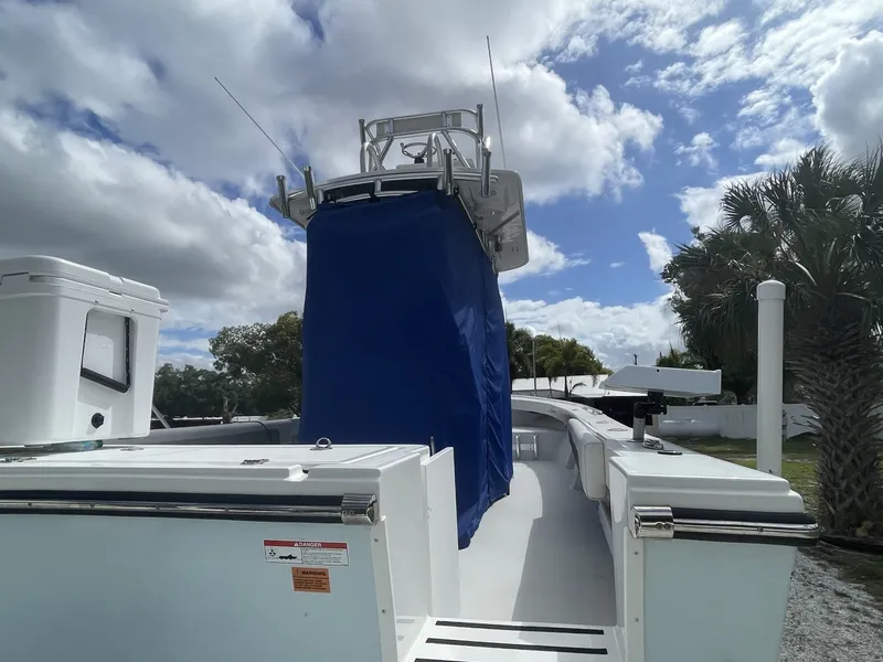 Slide: The Image of Parker Marine 25SE 2022 - 25