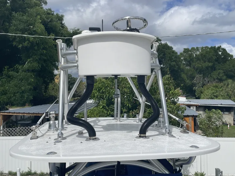 Slide: The Image of Parker Marine 25SE 2022 - 27