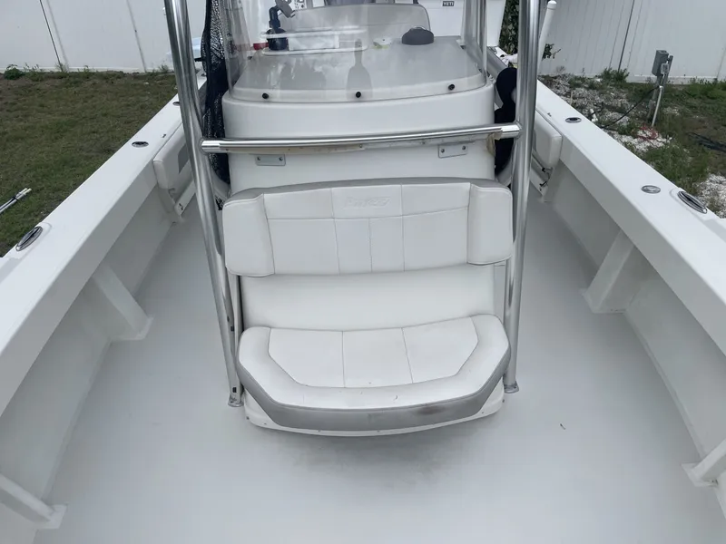 Slide: The Image of Parker Marine 25SE 2022 - 33