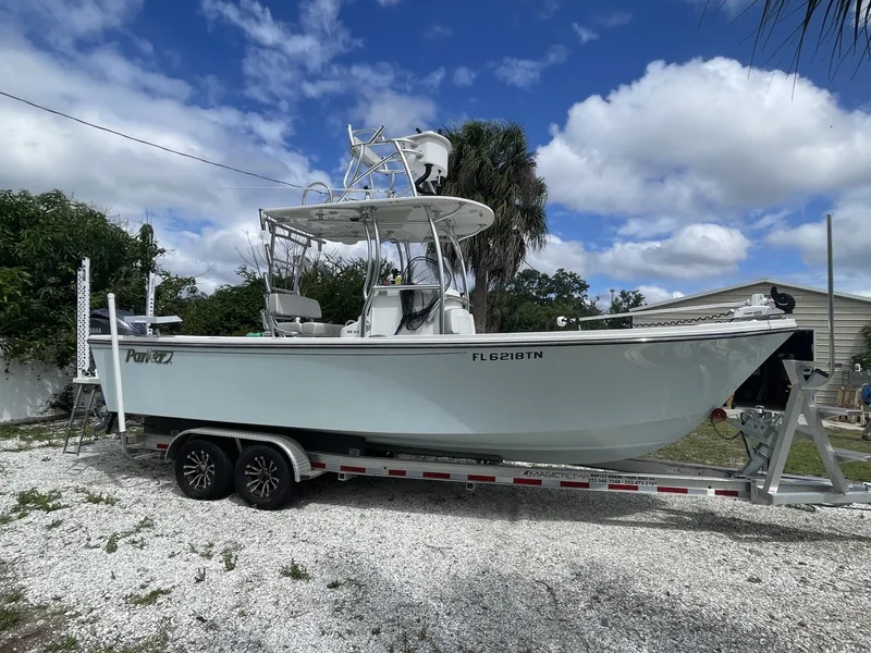 Slide: The Image of Parker Marine 25SE 2022 - 4