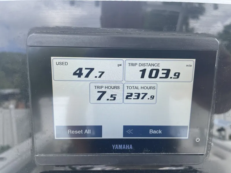 Slide: The Image of Parker Marine 25SE 2022 - 46