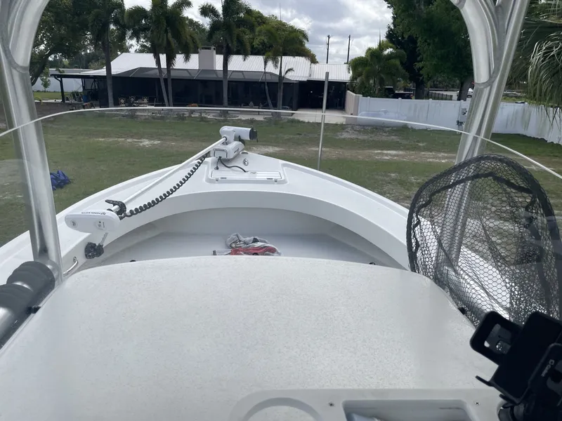 Slide: The Image of Parker Marine 25SE 2022 - 57