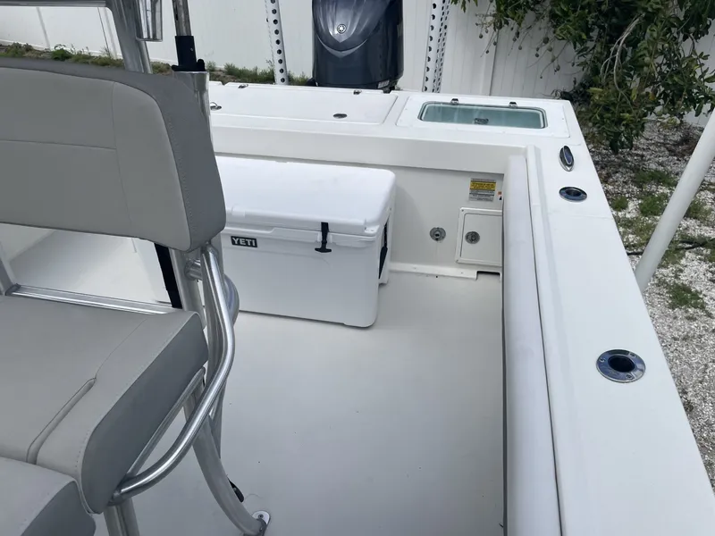 Slide: The Image of Parker Marine 25SE 2022 - 63