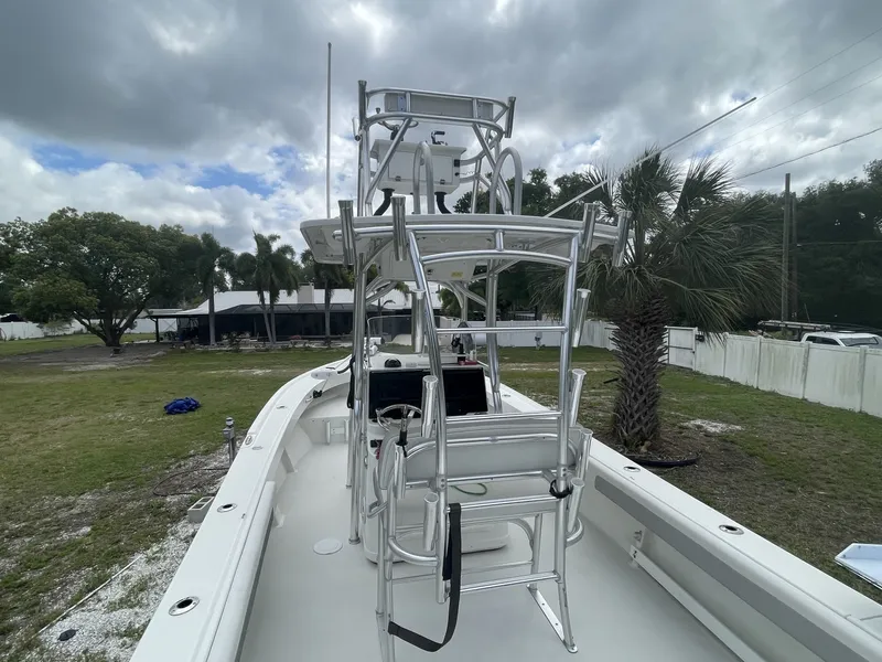 Slide: The Image of Parker Marine 25SE 2022 - 71