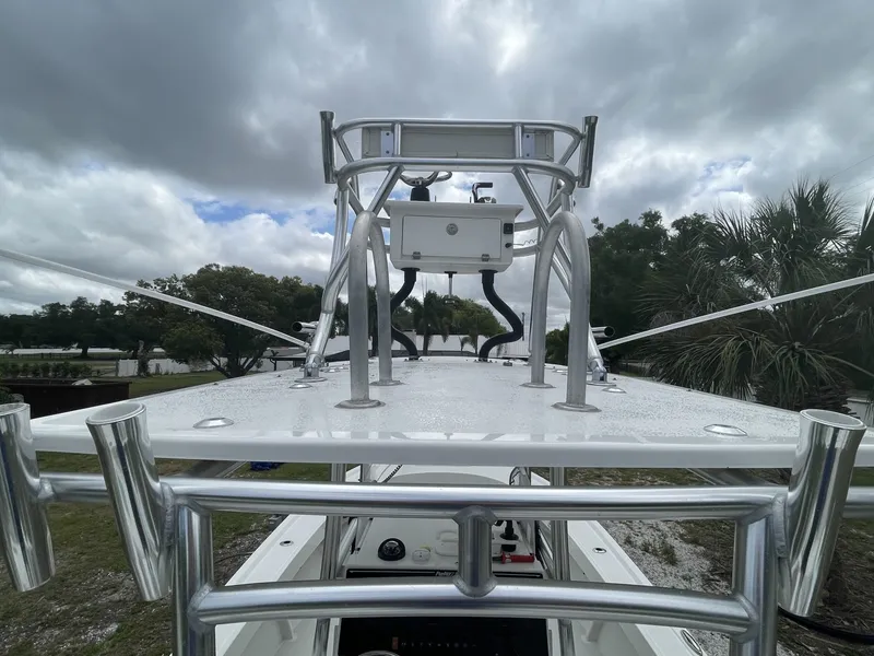 Slide: The Image of Parker Marine 25SE 2022 - 72