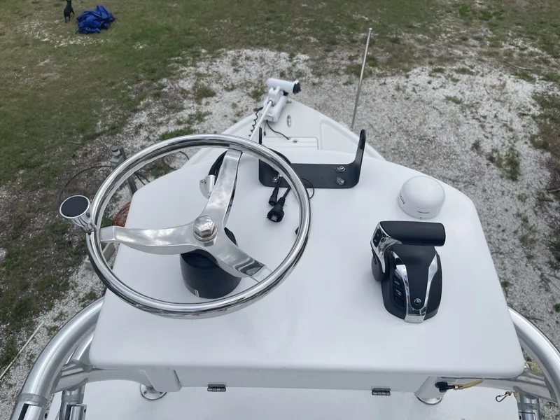 Slide: The Image of Parker Marine 25SE 2022 - 75