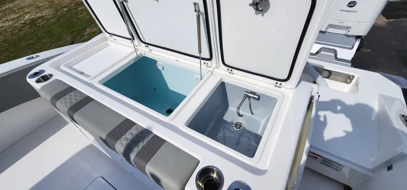 Slide: The Image of Cape Horn Yachts 47 2025 - 12
