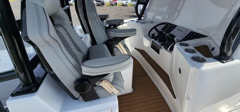 Slide: The Image of Cape Horn Yachts 47 2025 - 21