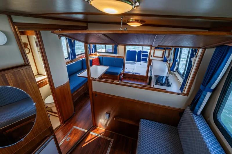 Slide: The Image of Pacific Trawler 40 1999 - 11