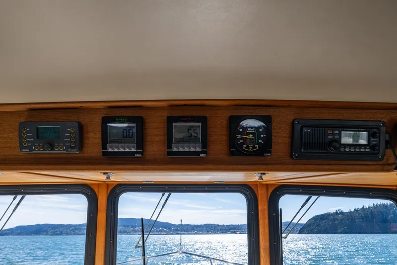 Slide: The Image of Pacific Trawler 40 1999 - 16