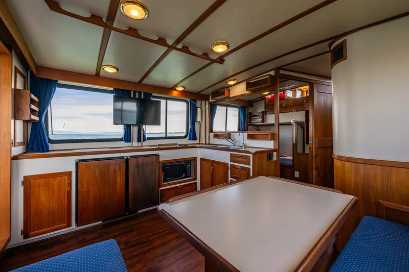 Slide: The Image of Pacific Trawler 40 1999 - 19